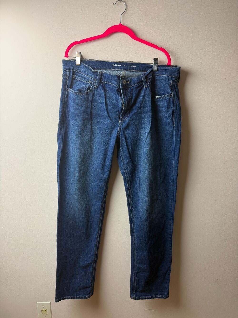 Old Navy Mid Rise WOW Boyfriend Jeans Sz 14 Washed -Never worn NWOT